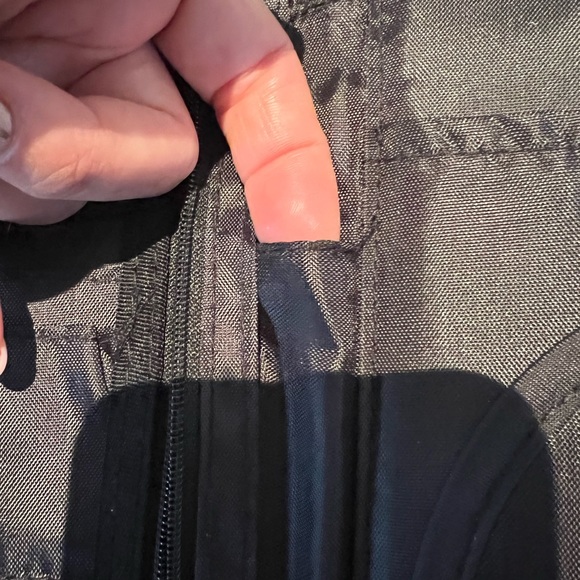 Black passport holder - Picture 6 of 11